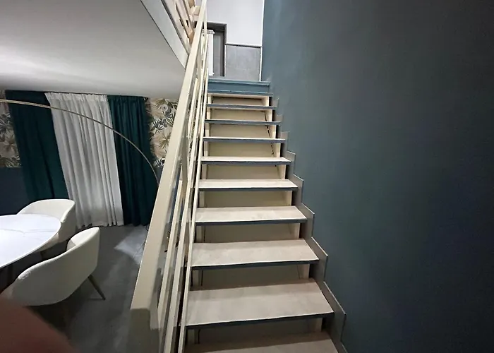 A Un Passo Dal Castello Maschio Angioino Appartment